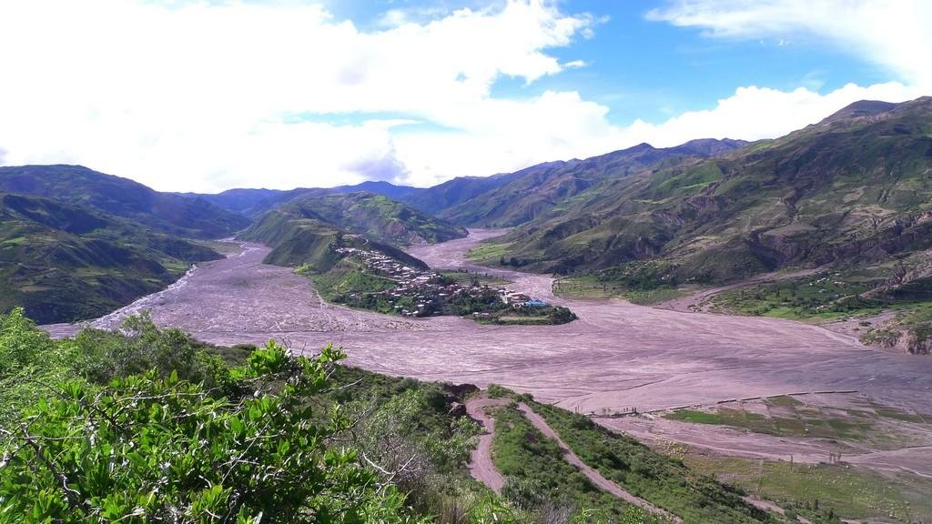 Ciudad de Cochabamba. Turismo en la CIUDAD JARDÍN de Bolivia. 